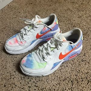 Women’s Nike excee air max size 7.5